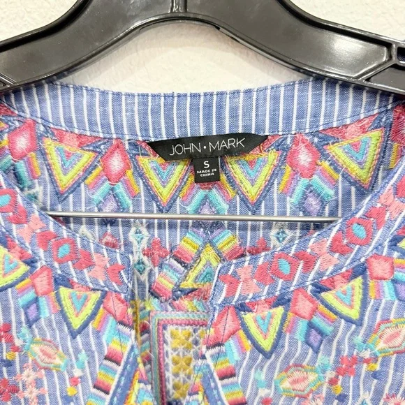 John Mark Striped Embroidered Floral Blouse Women’s Size Small - Picture 2 of 4